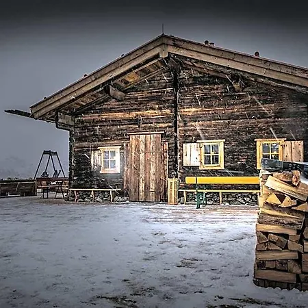 Kashuette Hochzillertal 호텔 *